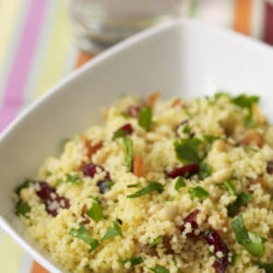 Couscous med frukt och nötter